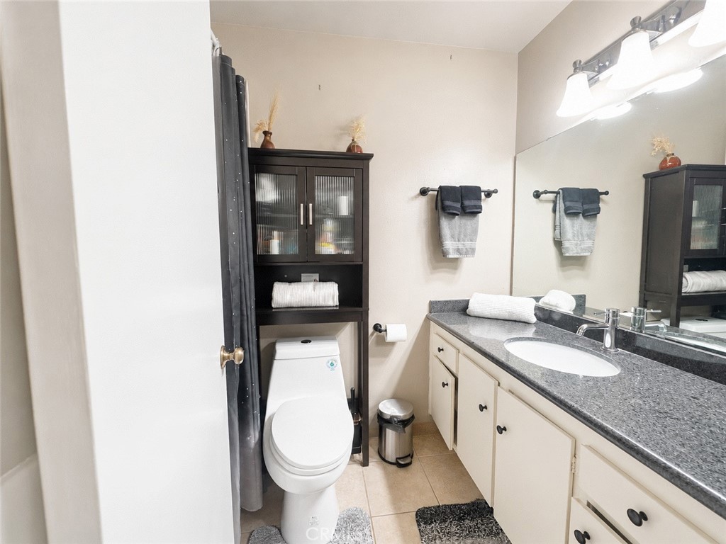 5246 St George Road Westminster, CA 92683 - Photo 28 of 47 Guess bathroom