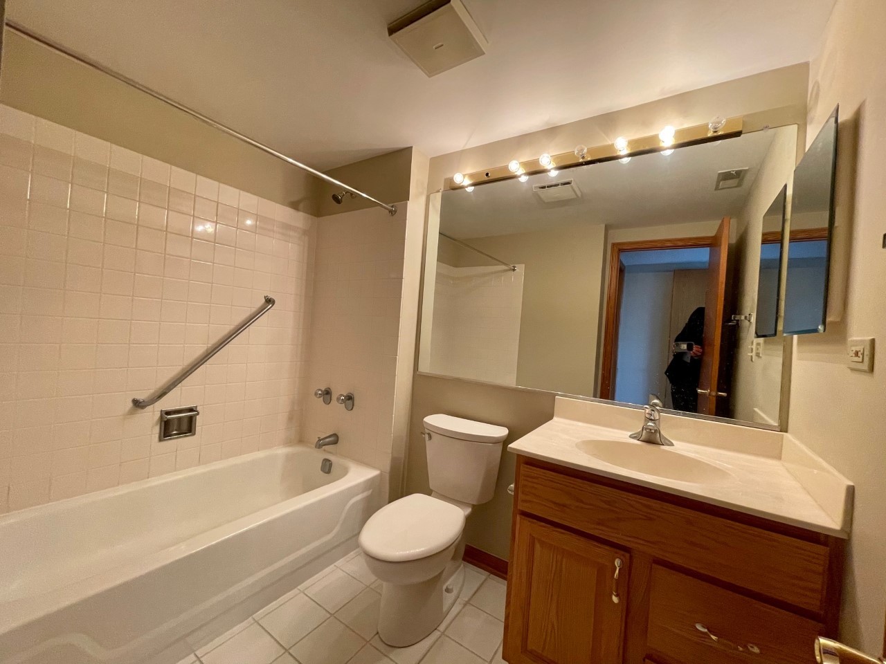 511 Aurora Avenue, Unit 620 Naperville, IL 60540 - Photo 11 of 30