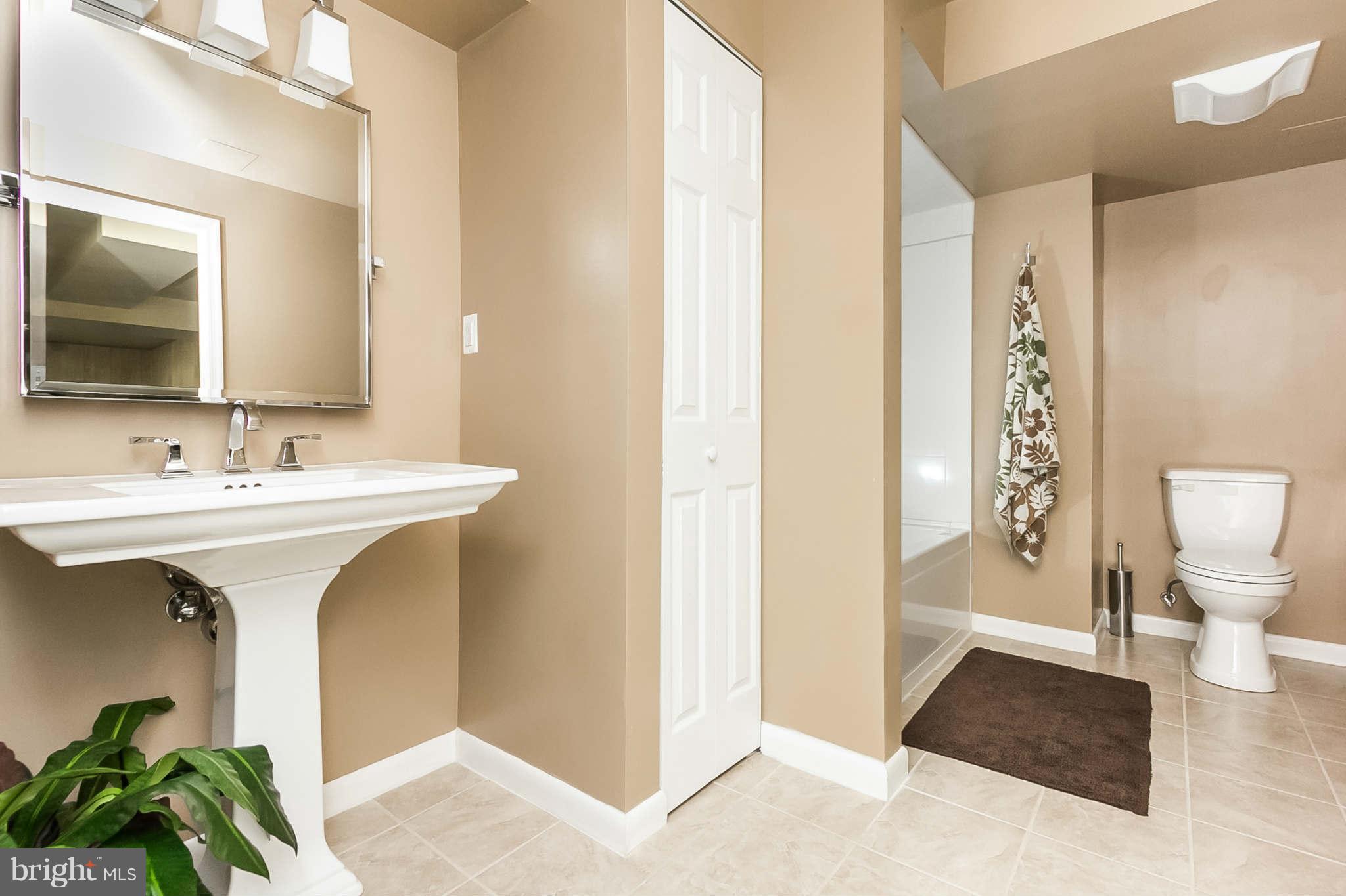16 Raisin Tree Circle Baltimore, MD 21208 - Photo 28 of 29 Bath