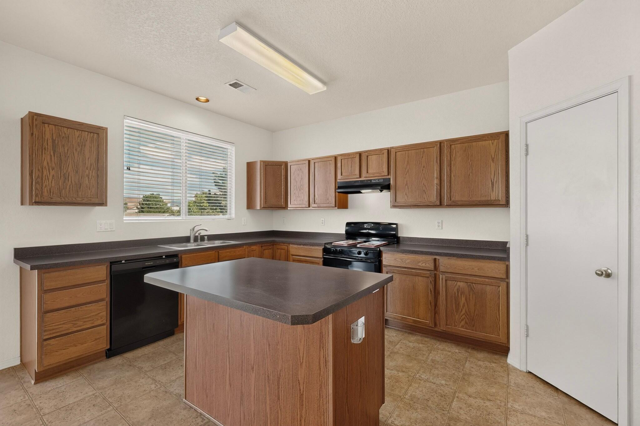 1160 Toscana Drive Southeast Rio Rancho, NM 87124 - Photo 18 of 51 Gallery Image 18