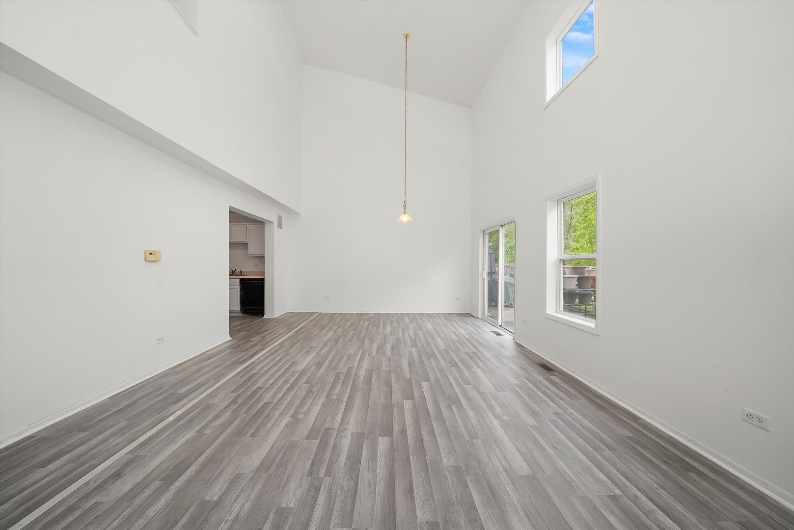 550 Birch Road Woodstock, IL 60098 - Photo 10 of 47 Gallery Image 10