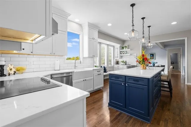 $799,900 | 3850 West 183rd Street, Stilwell, KS 66085