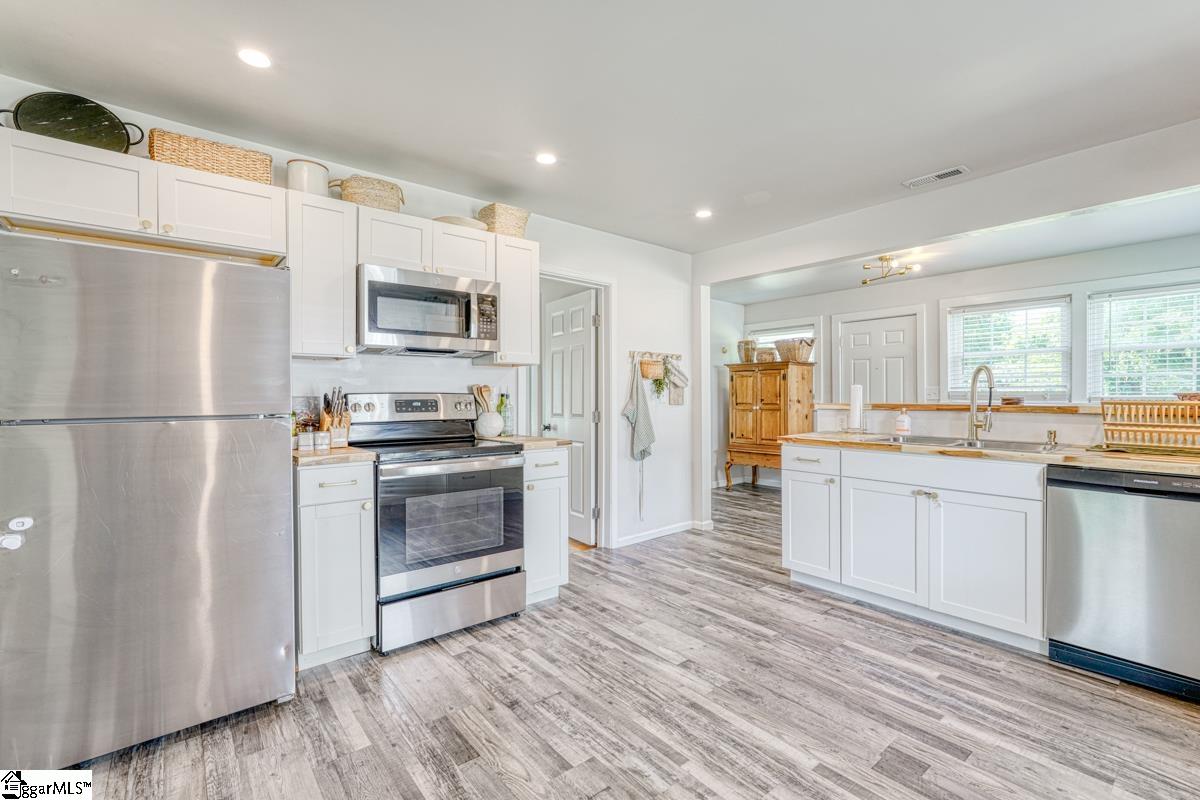 31 Bridges Street Inman, SC 29349 - Photo 8 of 19