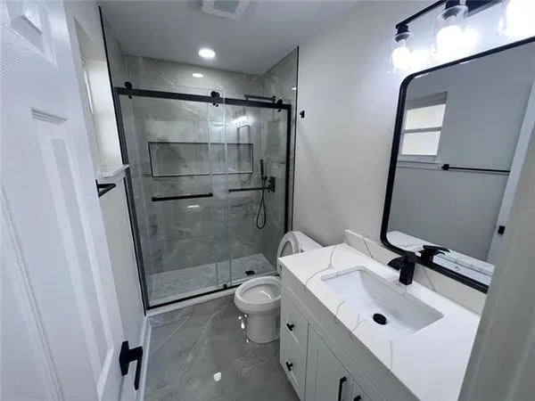 $2,200 | 740 Oakwood Drive, Gretna, LA 70056