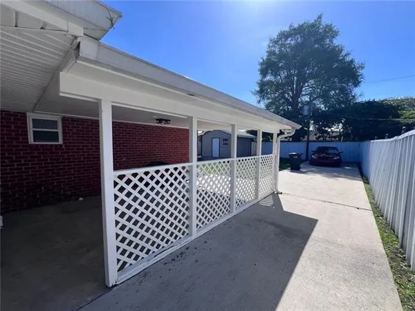 $2,200 | 740 Oakwood Drive, Gretna, LA 70056