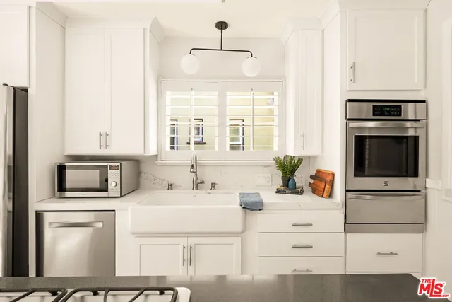 $1,399,000 | 267 South Roosevelt Avenue, Pasadena, CA 91107