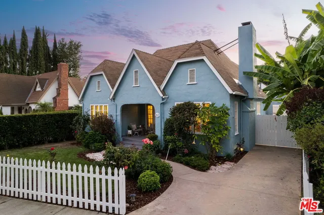 $1,399,000 | 267 South Roosevelt Avenue, Pasadena, CA 91107