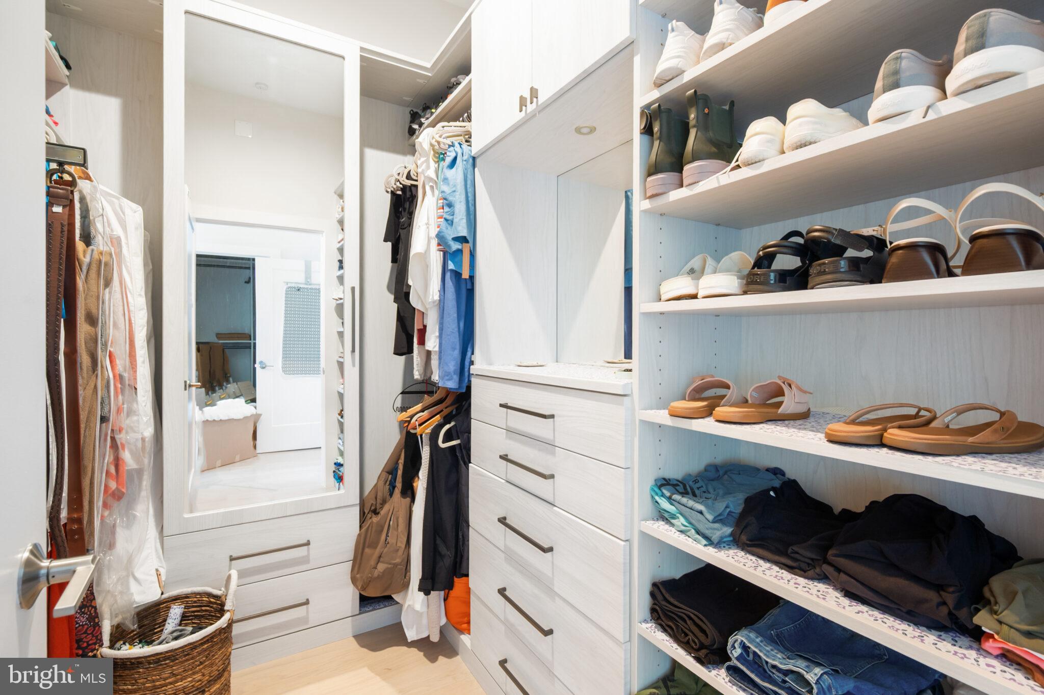 701 Swann Avenue, Unit 611 Alexandria, VA 22301 - Photo 21 of 51