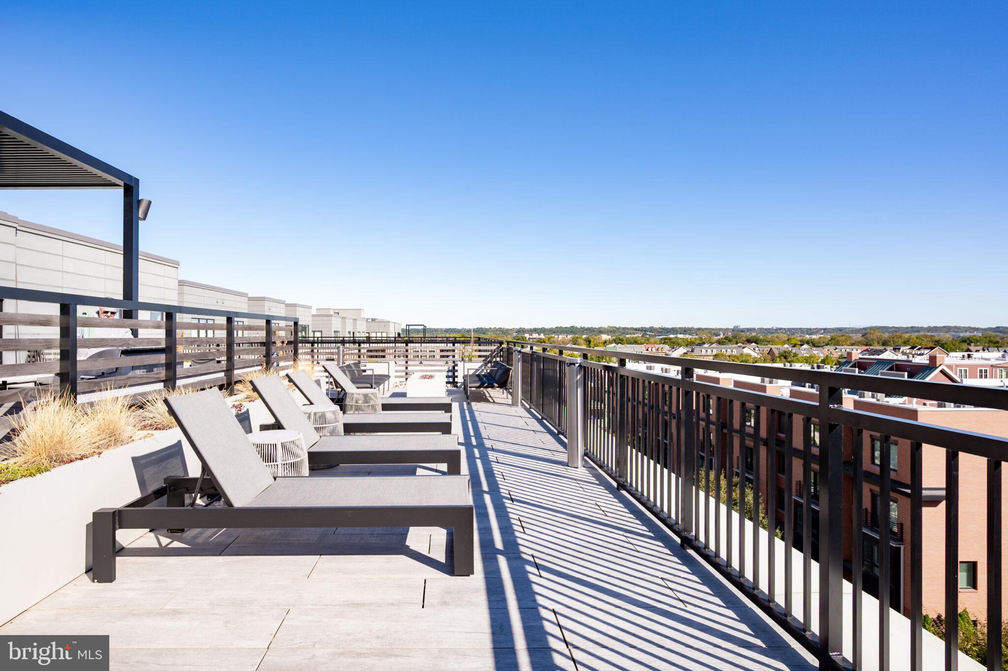 701 Swann Avenue, Unit 611 Alexandria, VA 22301 - Photo 44 of 51