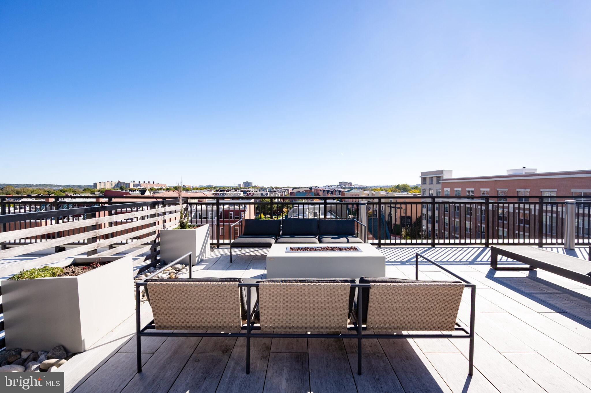 701 Swann Avenue, Unit 611 Alexandria, VA 22301 - Photo 46 of 51