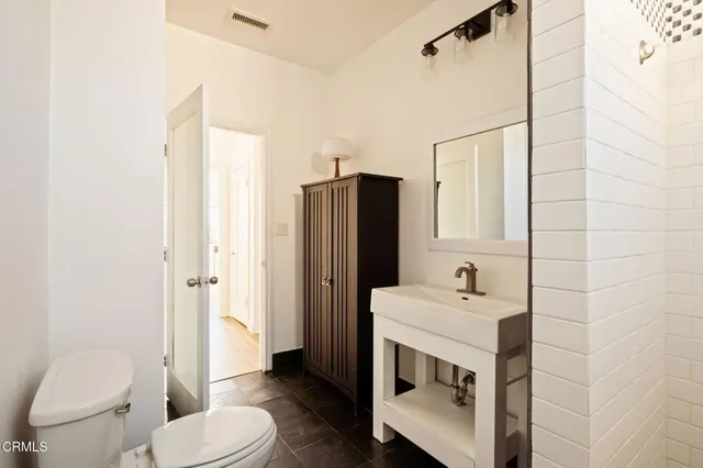 $4,195 | 5166 Packard Street, Los Angeles, CA 90019