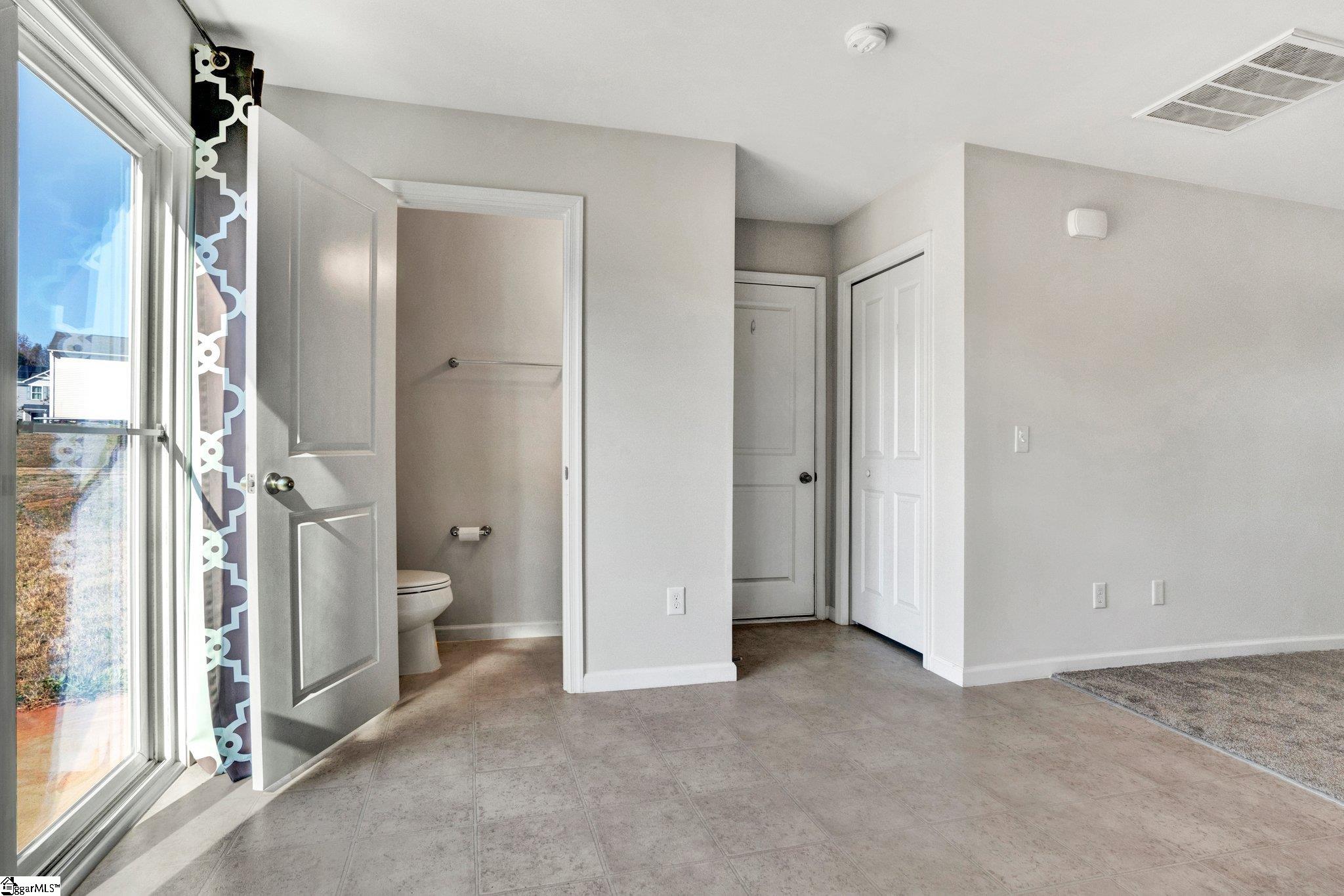 11 Tattershall Road Greenville, SC 29605 - Photo 18 of 39