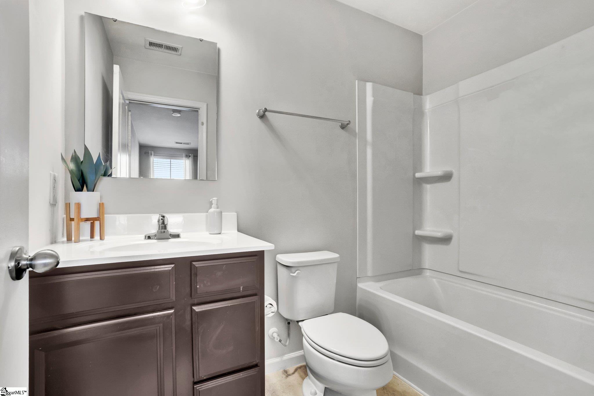 11 Tattershall Road Greenville, SC 29605 - Photo 23 of 39