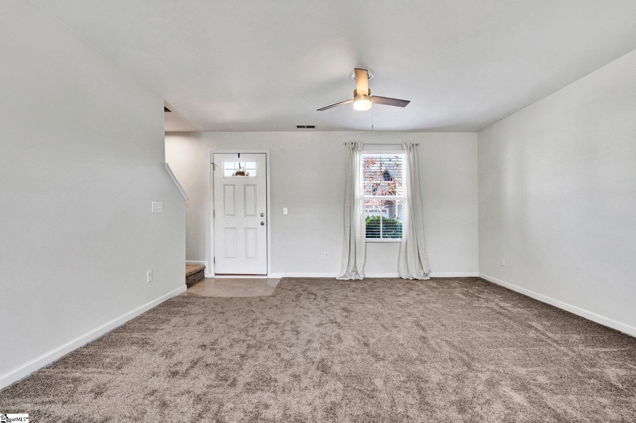 11 Tattershall Road Greenville, SC 29605 - Photo 4 of 39