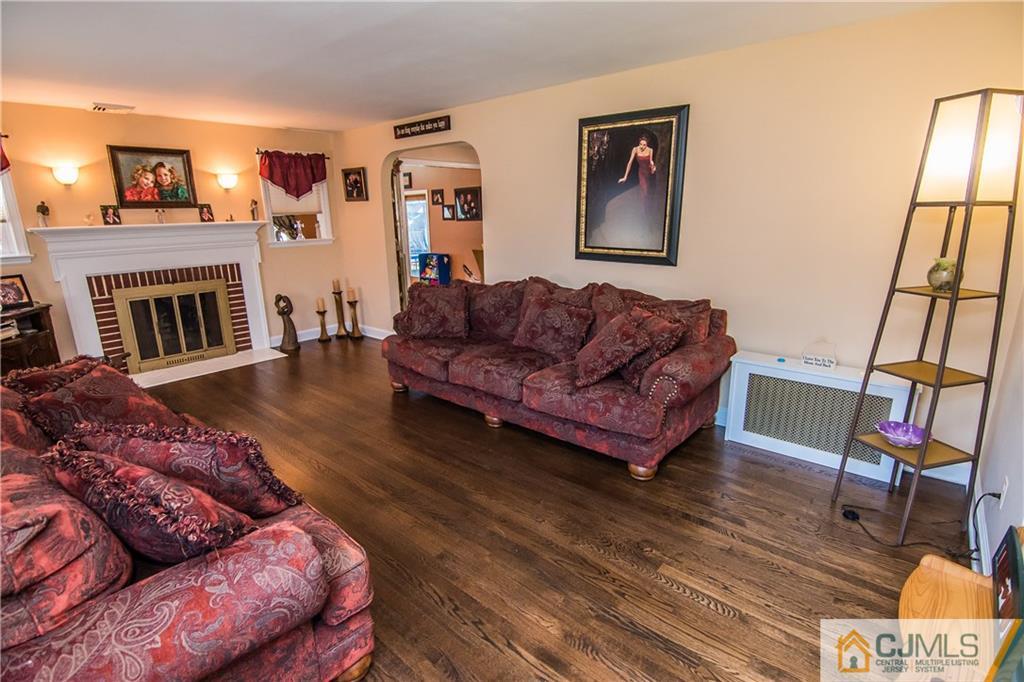 37 Weldon Road Matawan, NJ 07747 - Photo 4 of 23 Gallery Image 4
