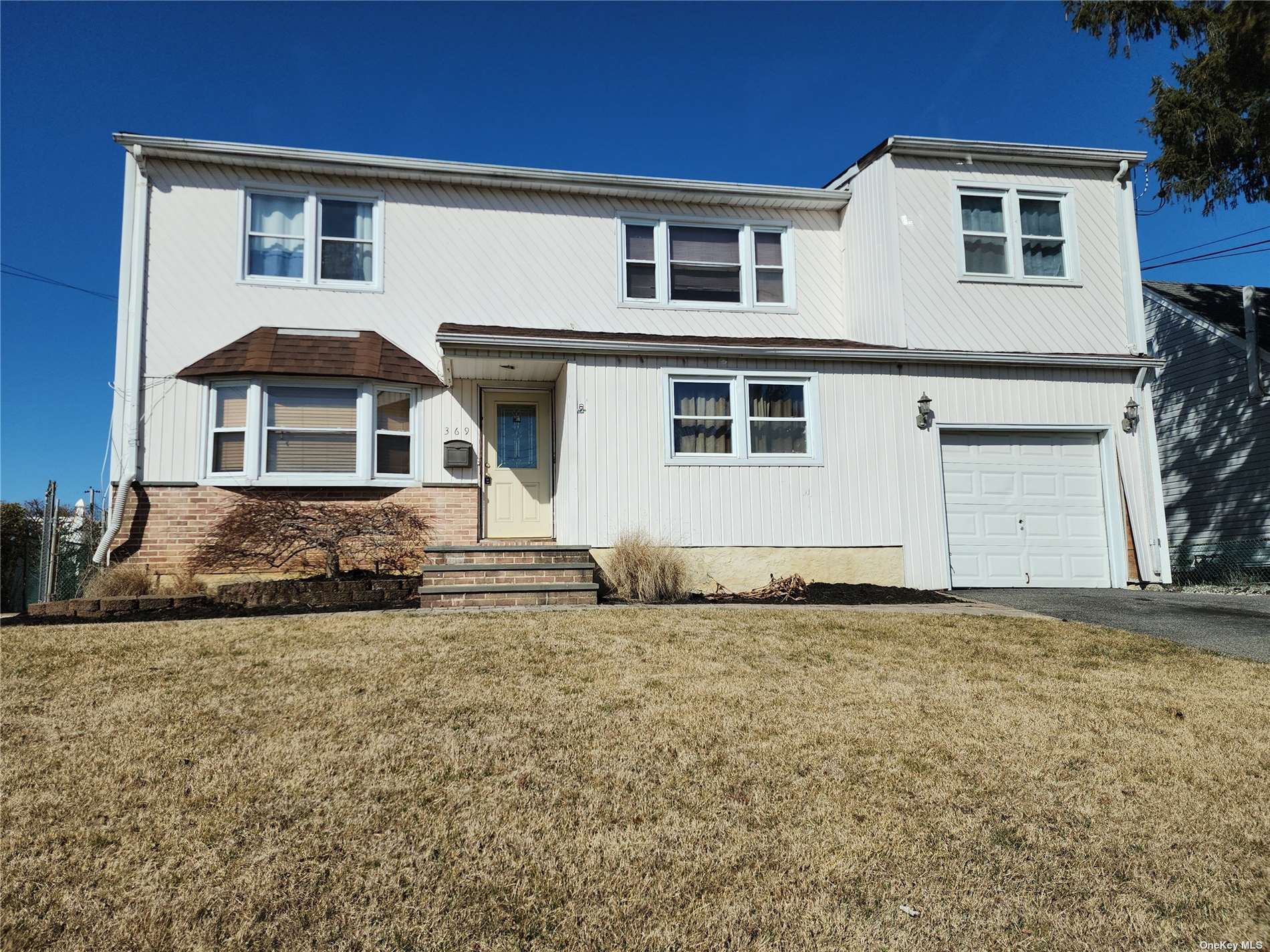 369 Heathcote Road Lindenhurst, NY 11757 - Photo 1 of 1 Gallery Image 1