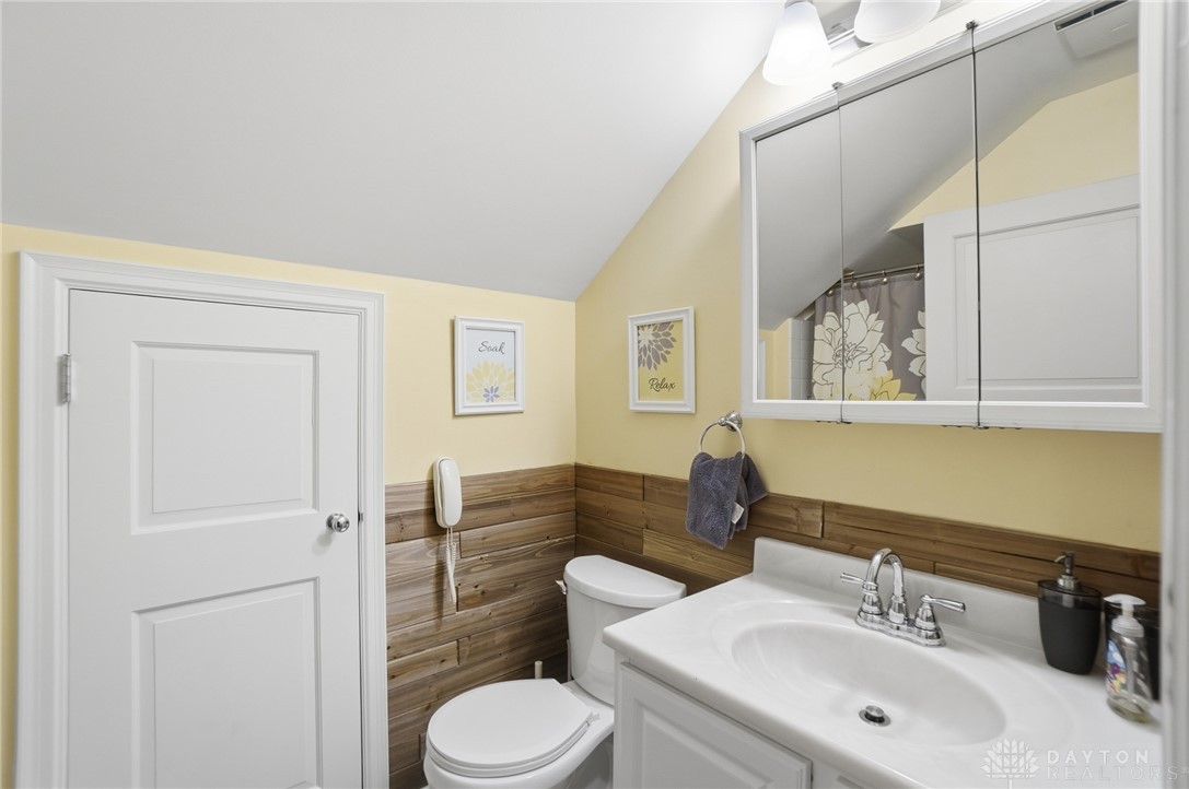 446 Lookout Ridge Dayton, OH 45419 - Photo 46 of 75 second floor full bath