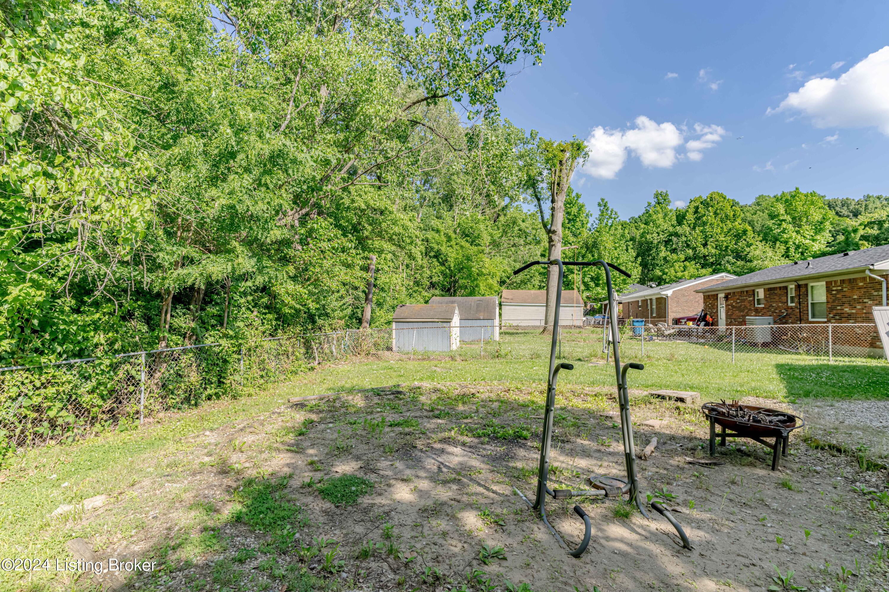 4615 Frel Road Louisville, KY 40272 - Photo 15 of 17 15