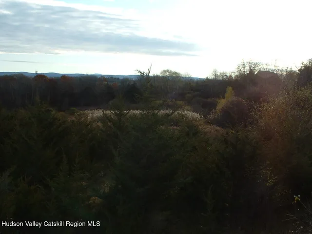 a view of lake from yard