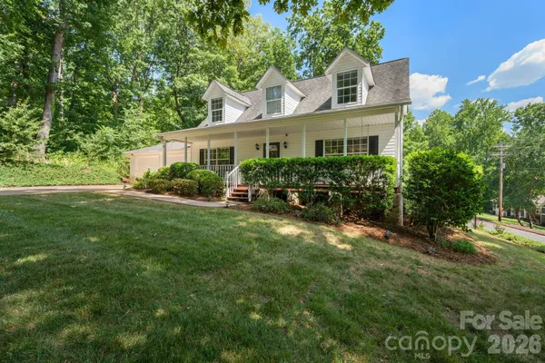 $399,900 | 843 West J Street, Newton, NC 28658