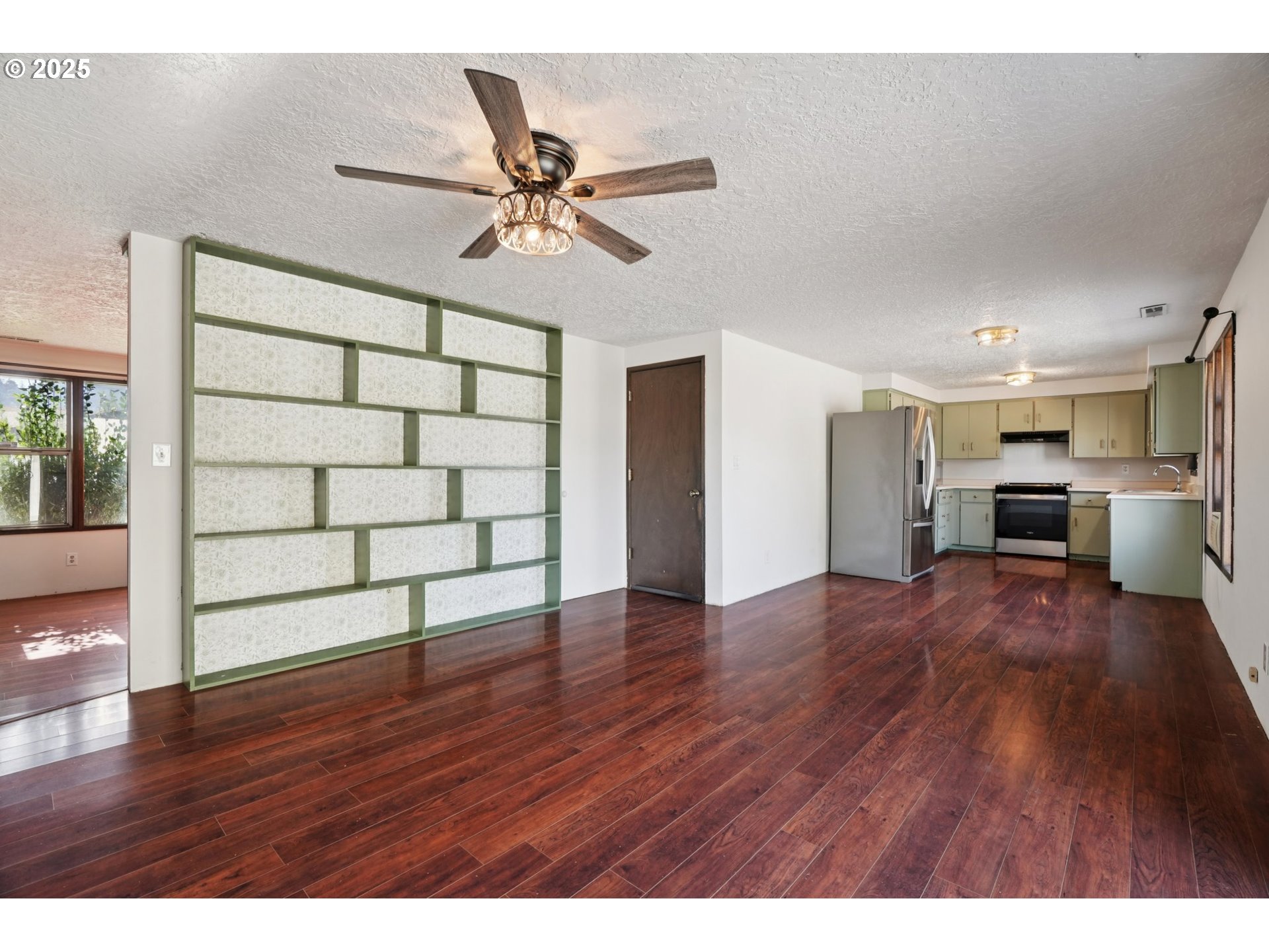 103 Scott Street Longview, WA 98632 - Photo 16 of 46