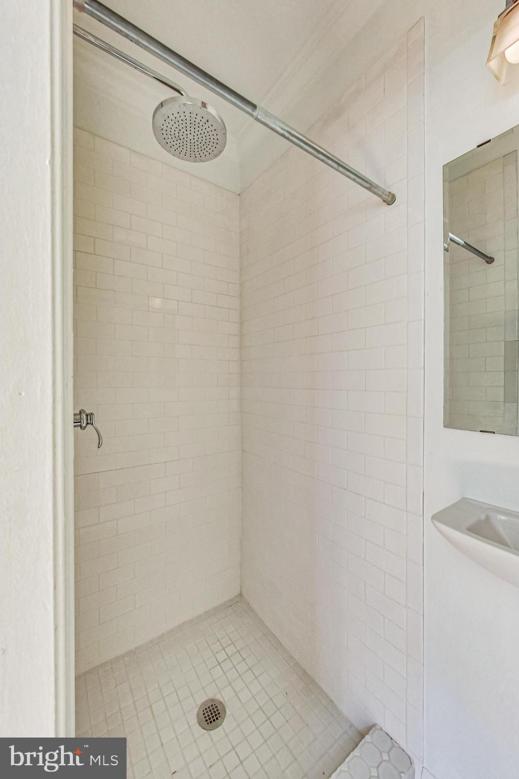 524 10th Street Southeast Washington, DC 20003 - Photo 19 of 35 Main floor full bath
