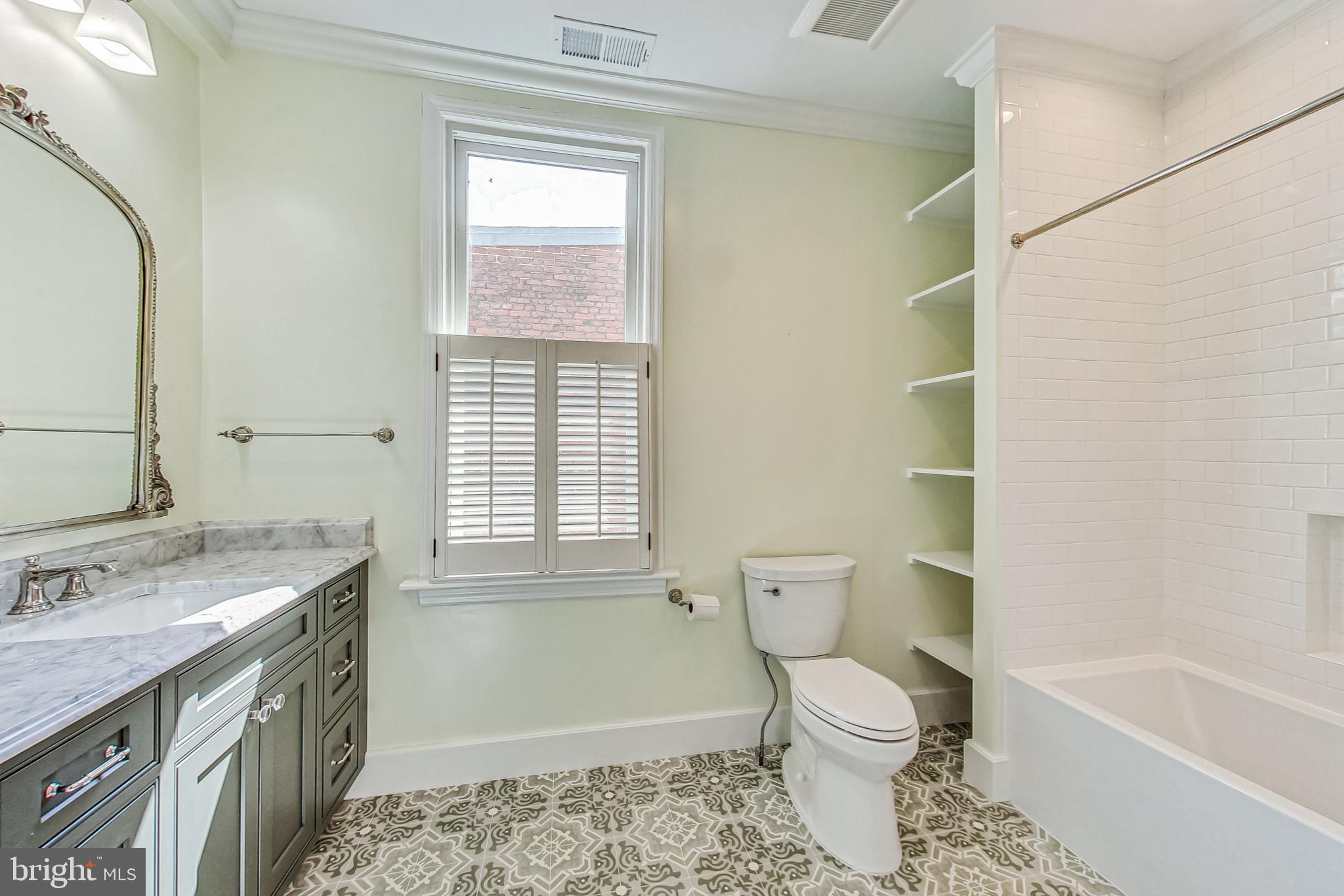 524 10th Street Southeast Washington, DC 20003 - Photo 27 of 35 Second floor full bath
