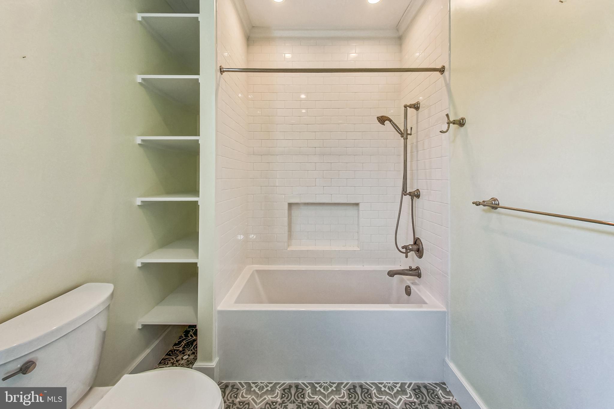 524 10th Street Southeast Washington, DC 20003 - Photo 29 of 35 Second floor full bath