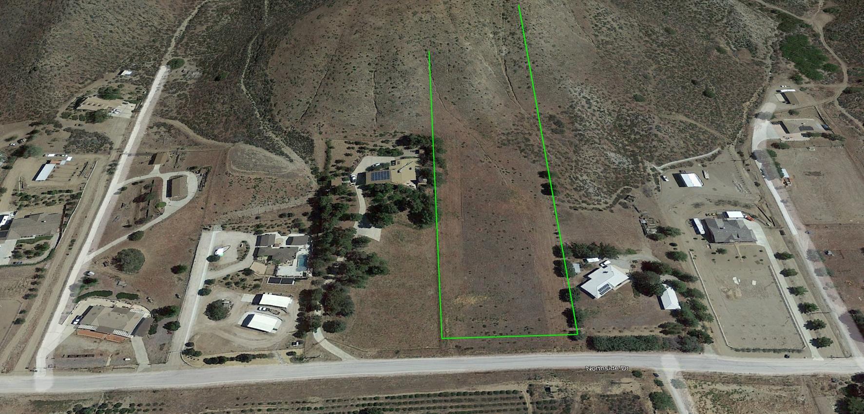 Northside Drive Palmdale, CA 93551 - Photo 12 of 25 a vase of flowers sitting on a table