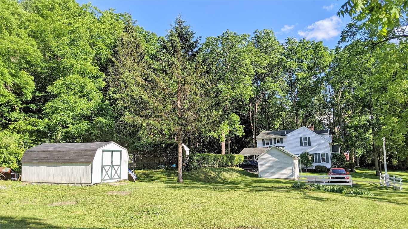 32 Belknap Road Endicott, NY 13760 - Photo 2 of 26 Gallery Image 2