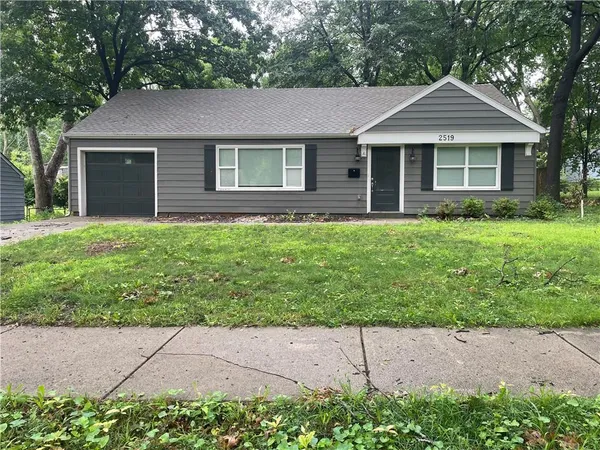 $260,000 | 2519 West 79th Street, Prairie Village, KS 66208