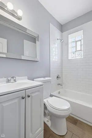 $1,300 | 16 East 118th Place, Unit 1B, Chicago, IL 60628