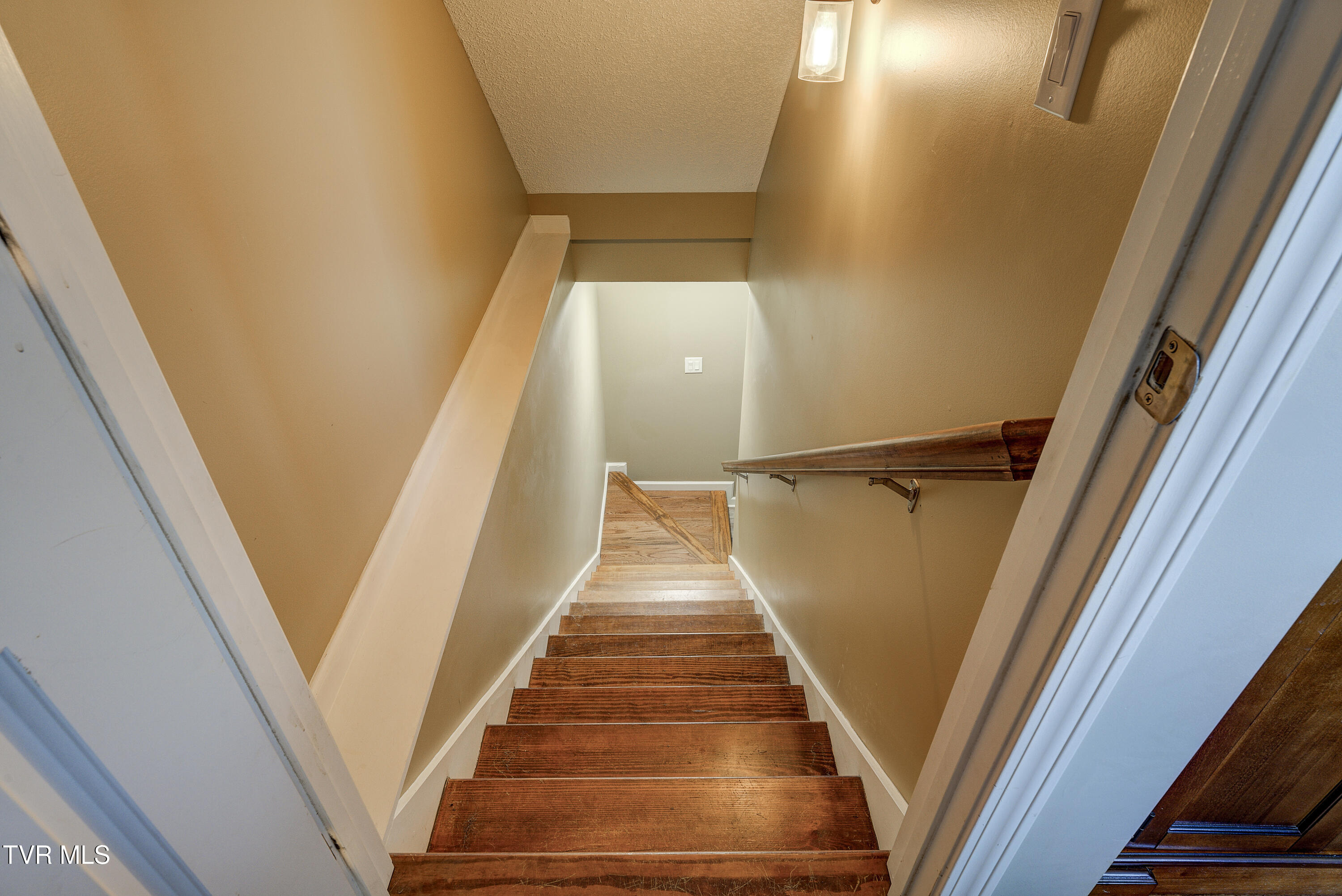 101 May Apple Road Bluff City, TN 37618 - Photo 30 of 41 MayApple-25