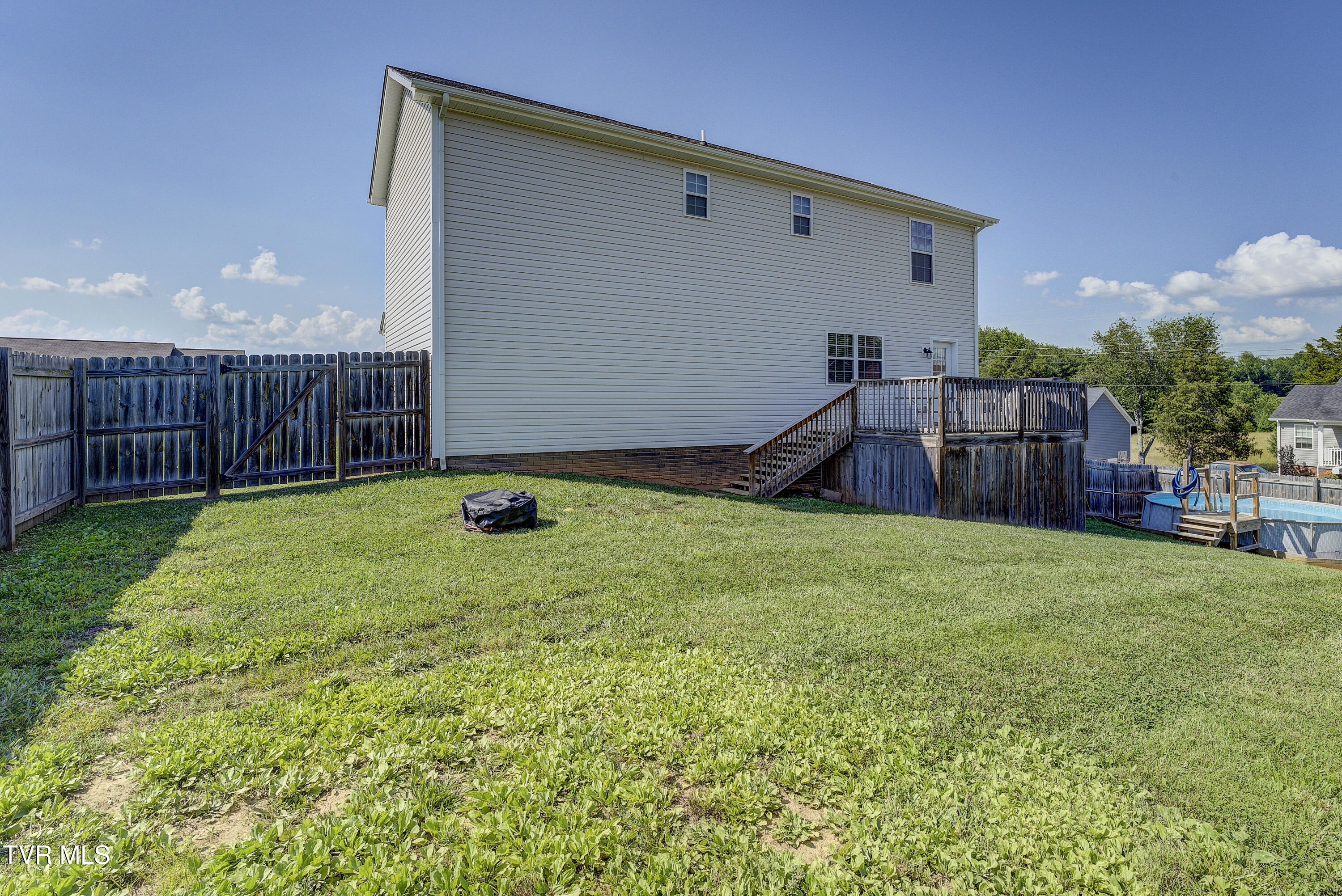 101 May Apple Road Bluff City, TN 37618 - Photo 37 of 41 MayApple-31