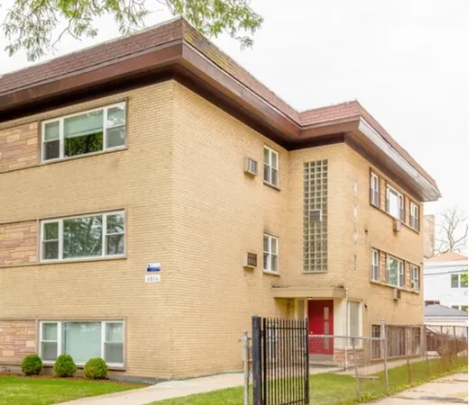 $1,500 | 4816 North Springfield Avenue, Unit 4, Chicago, IL 60625