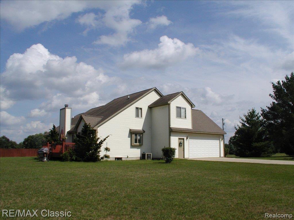 406 Lone Tree Road Highland, MI 48357 - Photo 5 of 24 406 Lone Tree (13)