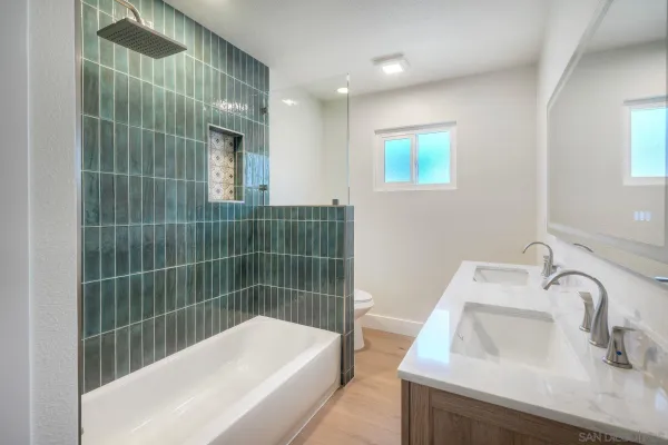 $884,000 | 578 East Indian Rock Road, Vista, CA 92084