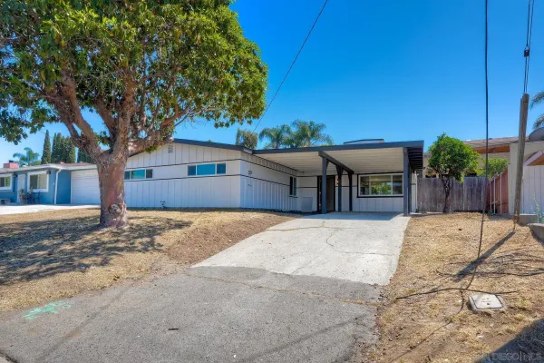 $884,000 | 578 East Indian Rock Road, Vista, CA 92084