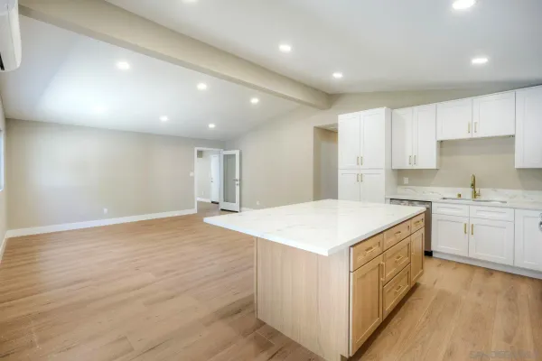 $884,000 | 578 East Indian Rock Road, Vista, CA 92084