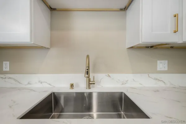 $884,000 | 578 East Indian Rock Road, Vista, CA 92084