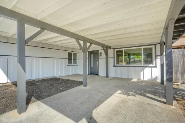 $884,000 | 578 East Indian Rock Road, Vista, CA 92084