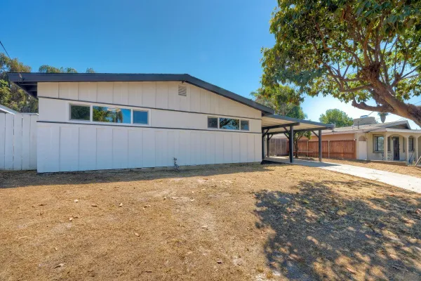 $884,000 | 578 East Indian Rock Road, Vista, CA 92084