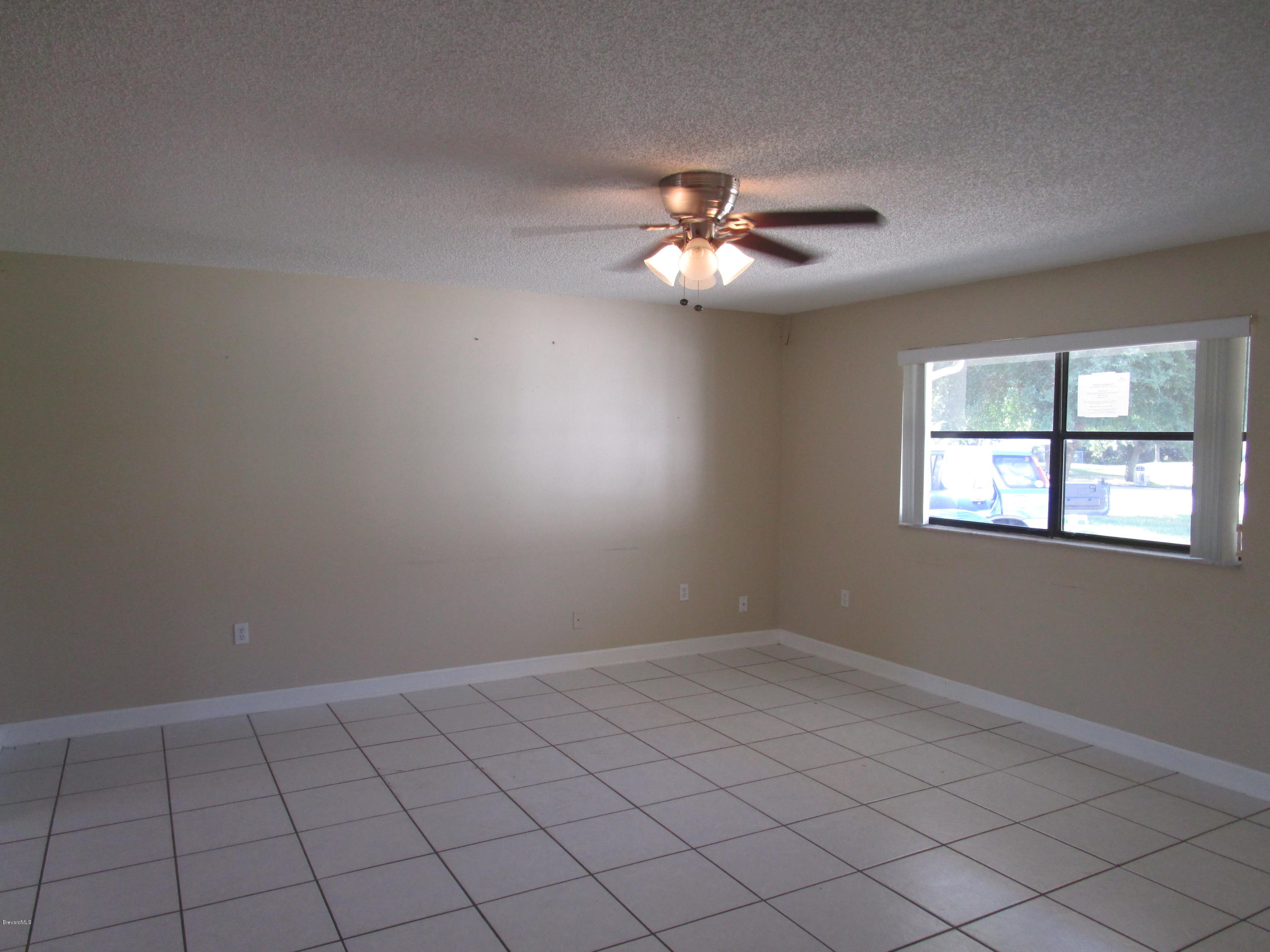 4075 Shuttle Court Merritt Island, FL 32953 - Photo 4 of 12 Living room