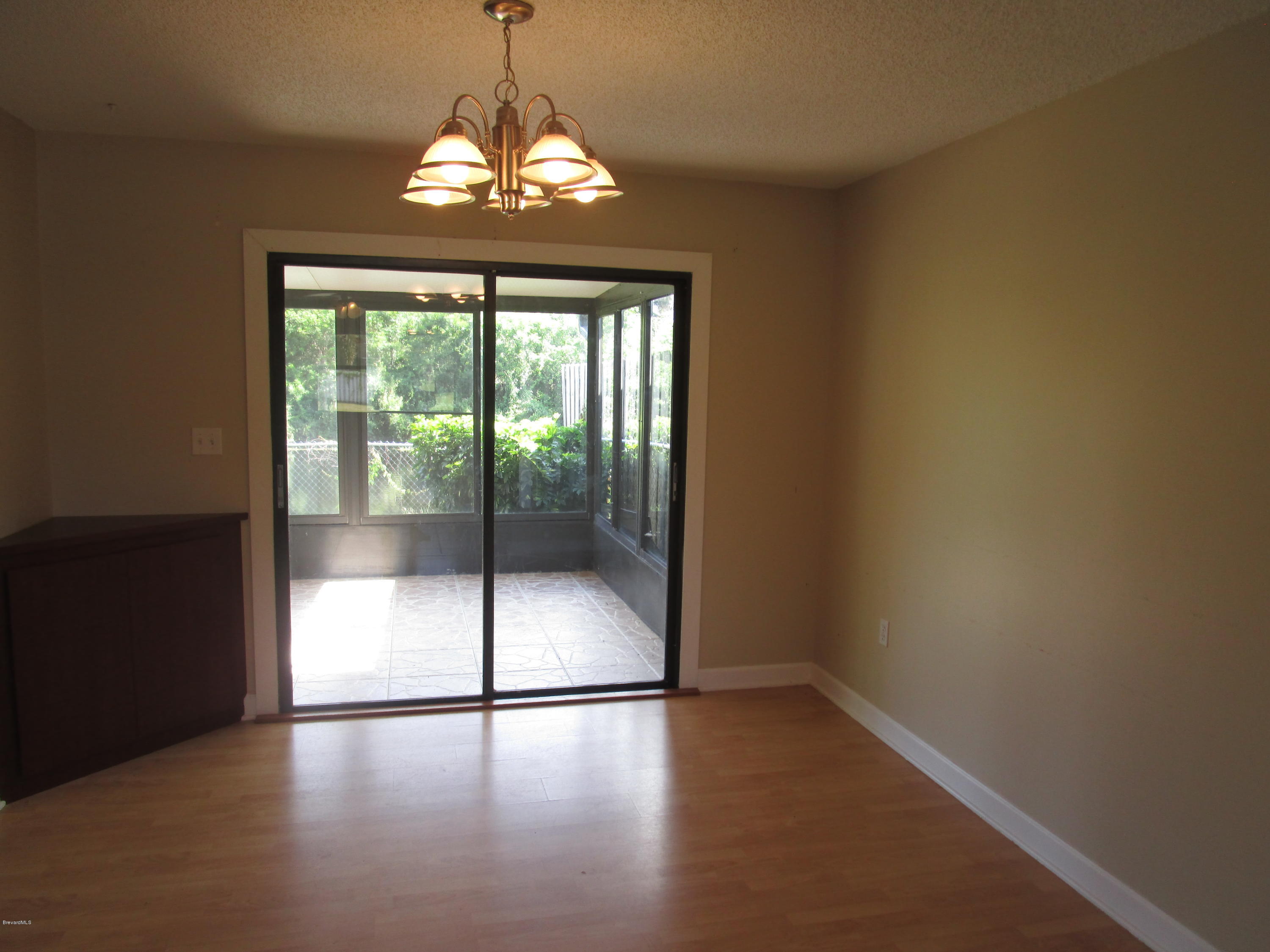 4075 Shuttle Court Merritt Island, FL 32953 - Photo 5 of 12 Dining room