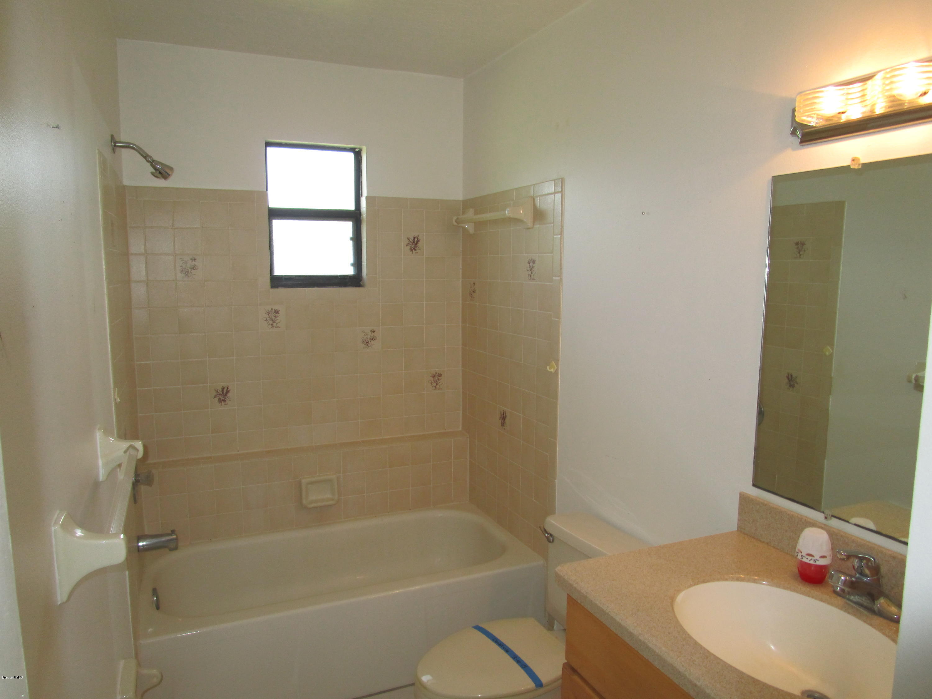 4075 Shuttle Court Merritt Island, FL 32953 - Photo 9 of 12 Guest Bath