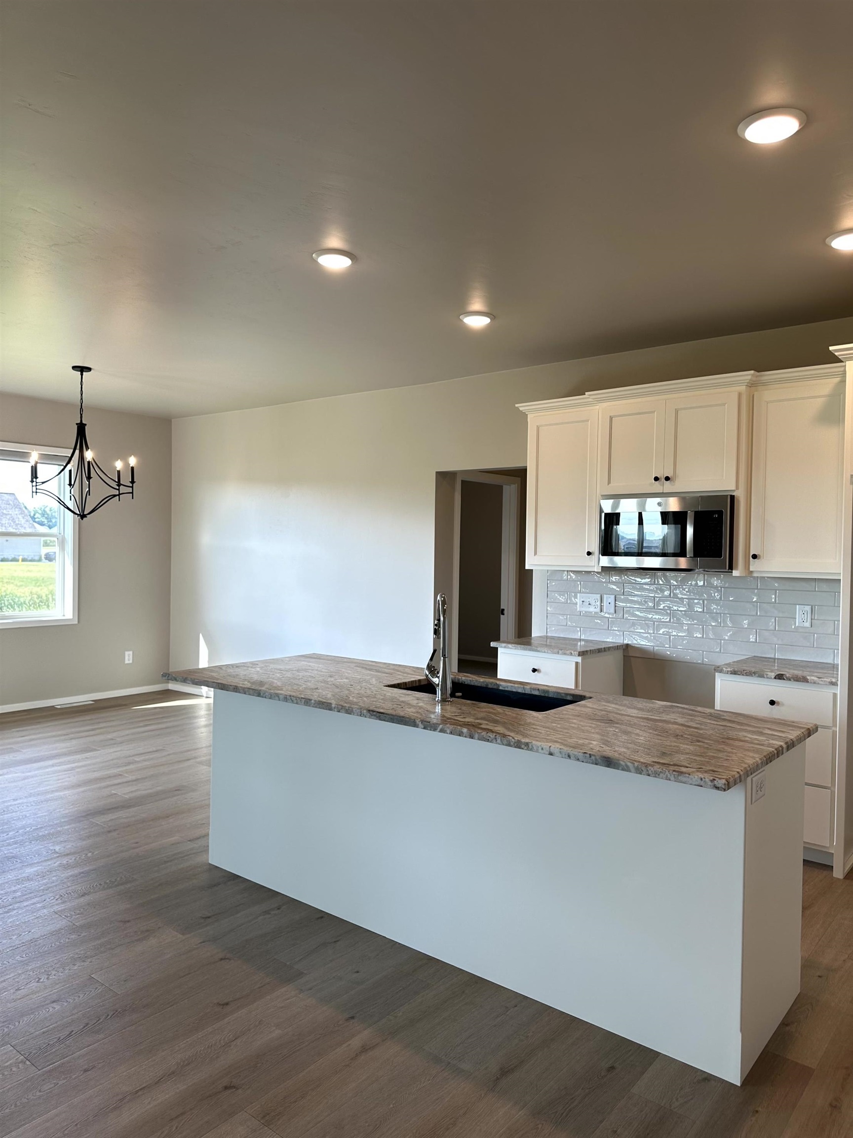 W6539 East Steamboat Lane Appleton, WI 54915 - Photo 2 of 20