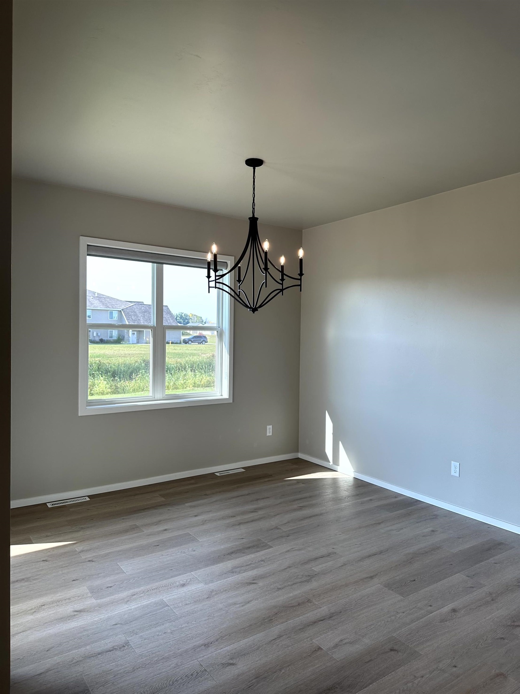 W6539 East Steamboat Lane Appleton, WI 54915 - Photo 6 of 20