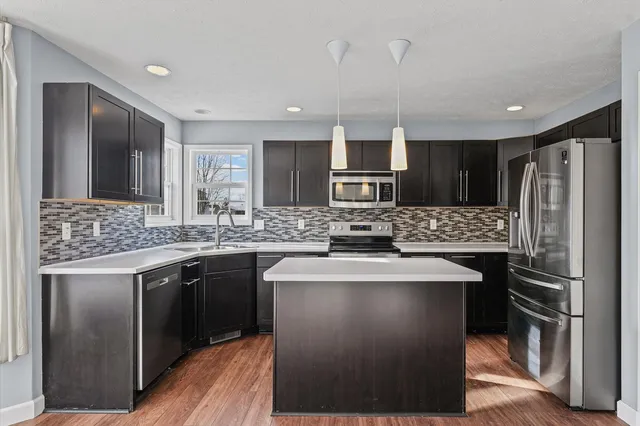 $309,900 | 3905 Brookfield Drive, Champaign, IL 61822