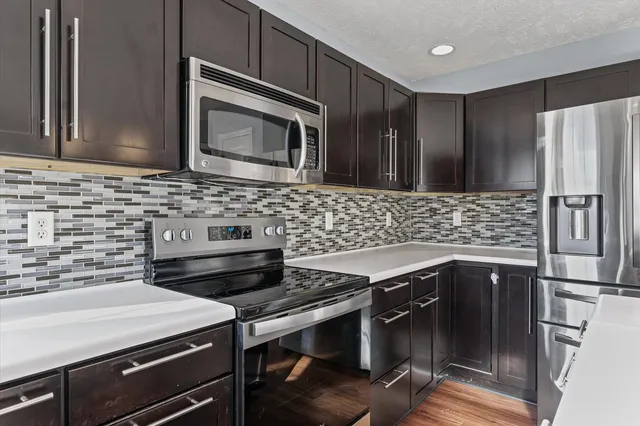 $309,900 | 3905 Brookfield Drive, Champaign, IL 61822