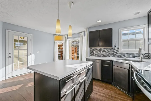 $309,900 | 3905 Brookfield Drive, Champaign, IL 61822